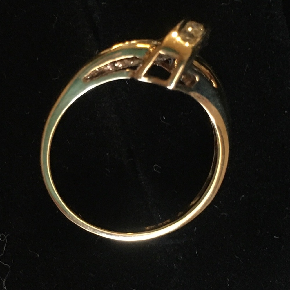 New Genuine Diamond Ring - Picture 3 of 5
